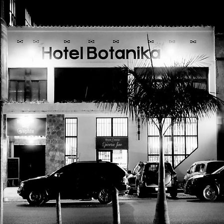 Botanika Hotel Bujumbura Extérieur photo