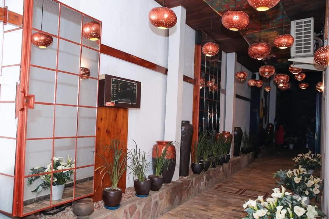 Botanika Hotel Bujumbura Extérieur photo