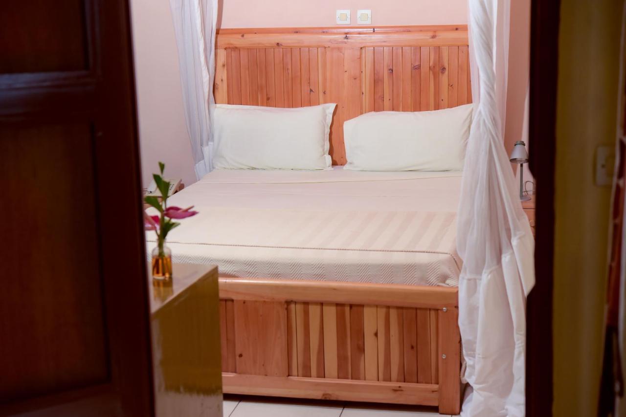 Botanika Hotel Bujumbura Extérieur photo