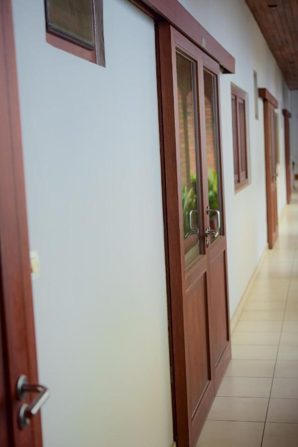 Botanika Hotel Bujumbura Extérieur photo