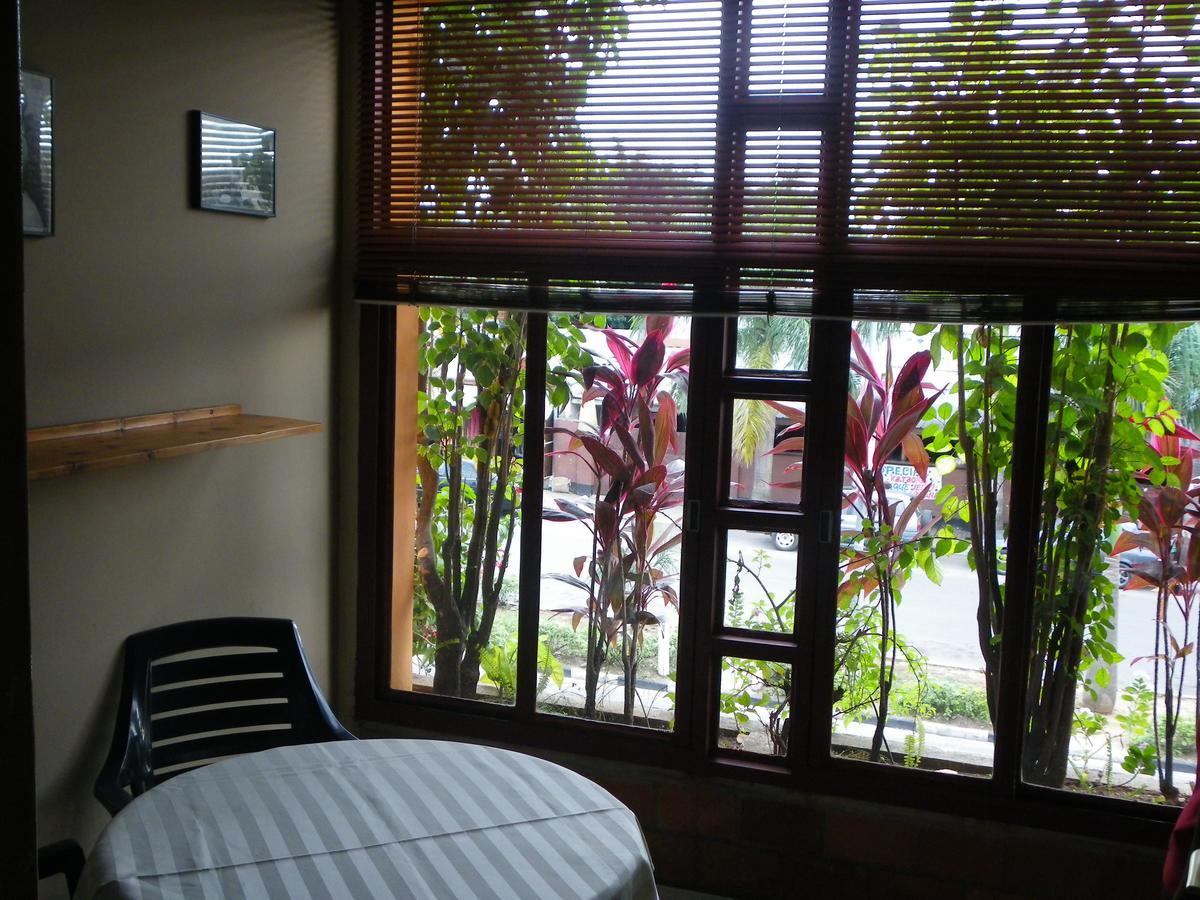 Botanika Hotel Bujumbura Extérieur photo